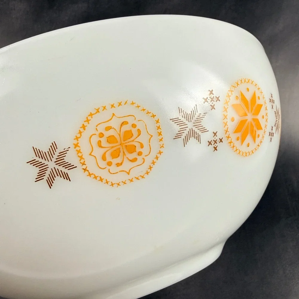 Pyrex‎ Town & Country 444 Cinderella Mixing Bowl White Gold Brown 4 Qt